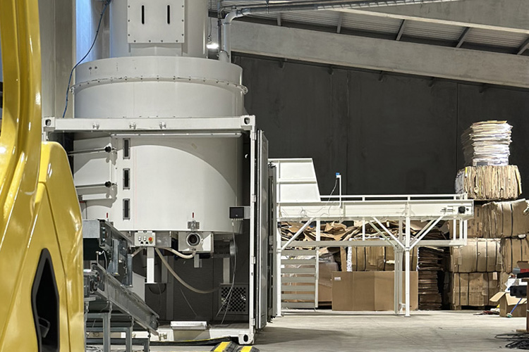 mobilt produktionsanlæg til fremstilling af papirisolering