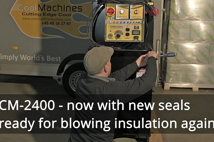 It is easy to replace airlock seals on a CM-2400 blowing machine